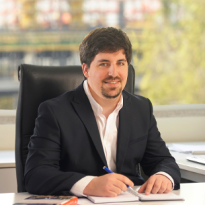 Picture of Sebastián Raveau